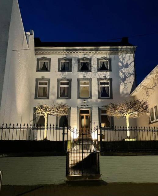 Huis Van Loon Borgloon Esterno foto