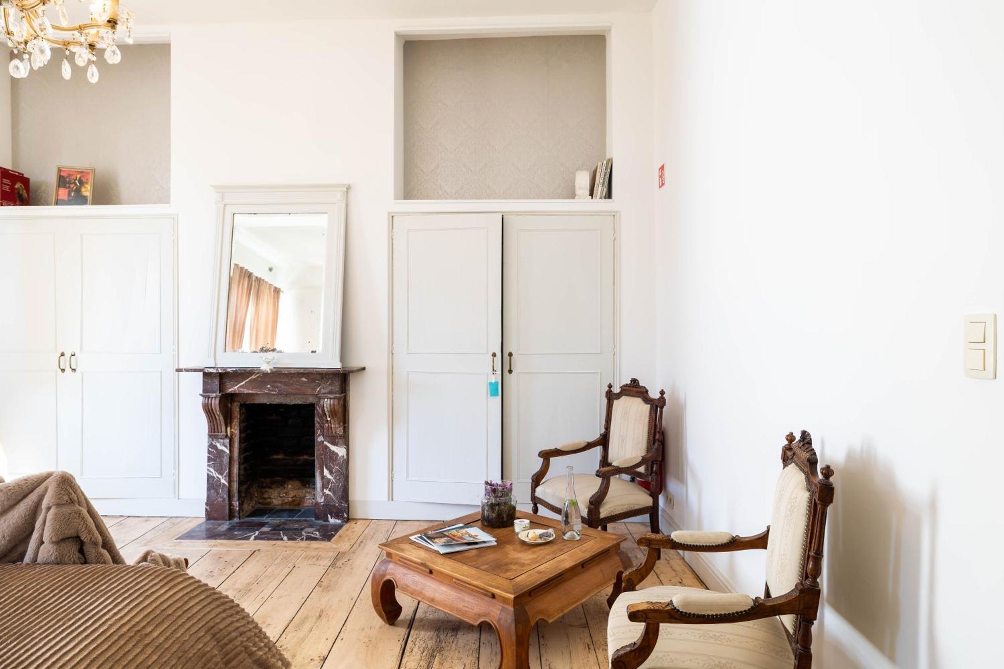 Huis Van Loon Borgloon Esterno foto