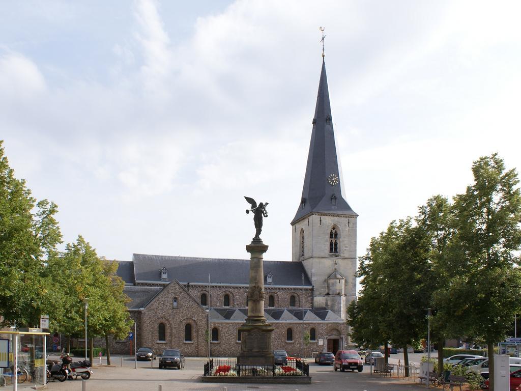 Huis Van Loon Borgloon Esterno foto