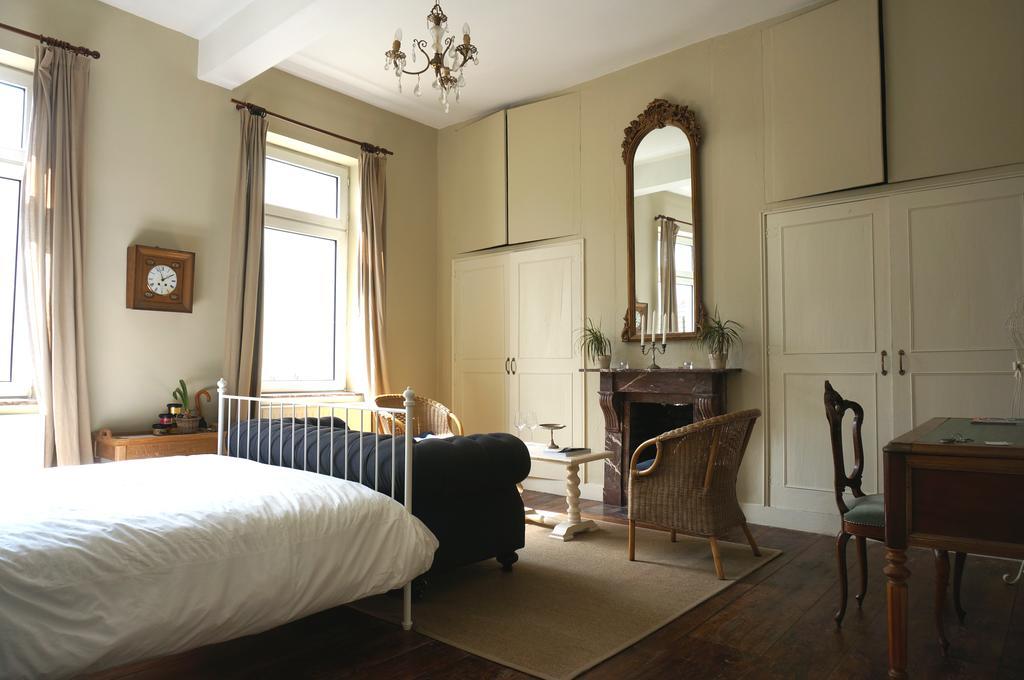 Huis Van Loon Borgloon Esterno foto